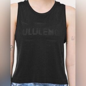 Lululemon Breeze By Muscle black Crop Tank top size 8
